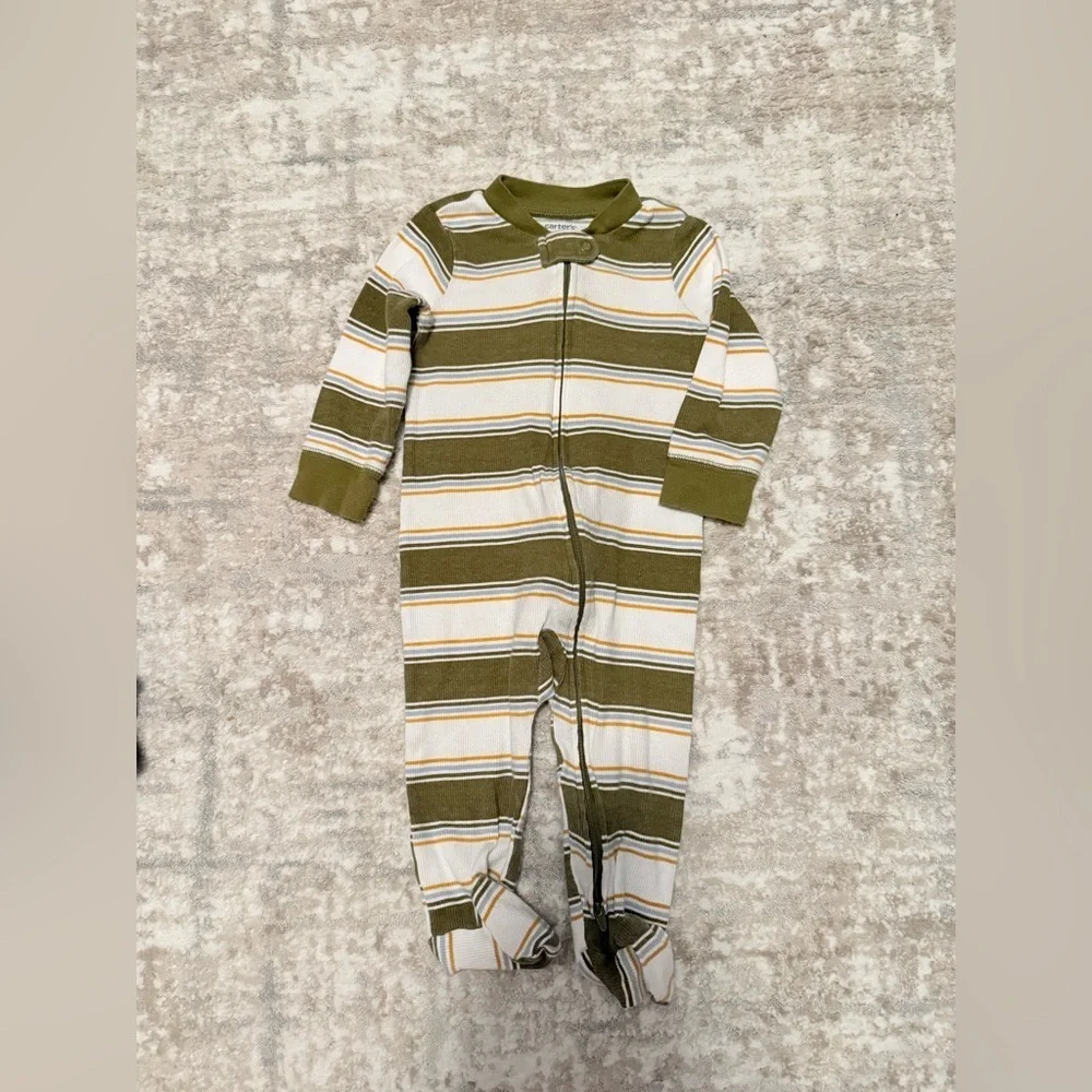 Carter's Ribbed Olive and White Striped Footie size 9M